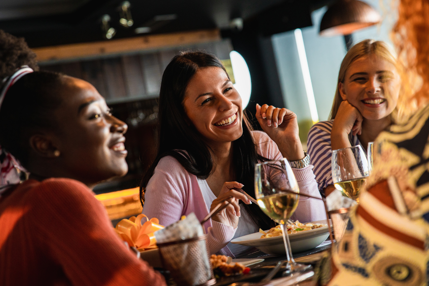 Dubai Nightlife: The Best Bars for Women in 2026 Dubai Nightlife: The Best Bars for Women in 2026
